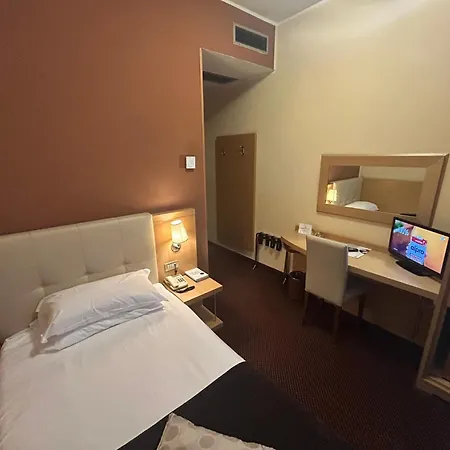 维多利亚酒店 4* 鲁巴诺